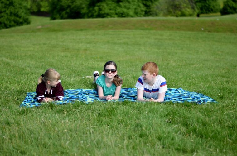 The best picnic blanket for larger families